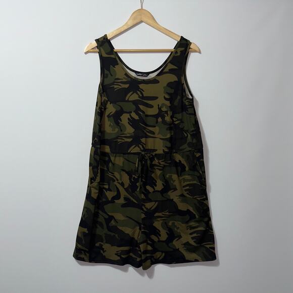 SHIEN camouflage shorts romper women’s size large - Picture 1 of 7
